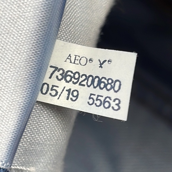 American Eagle High Rise Mom Shorts Denim Jean Cuffed Sz 4 - Picture 13 of 13